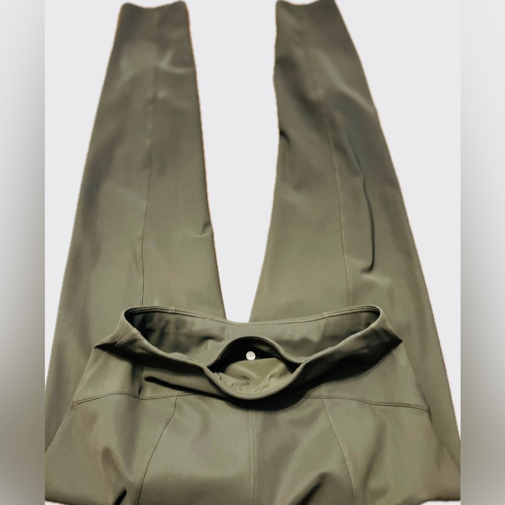 Lululemon Here To There Pant – Dark Green, Size 4